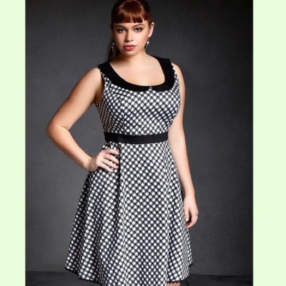 NWT Torrid Orphan Black Alison Hendrix Peter Pan Collar Dress